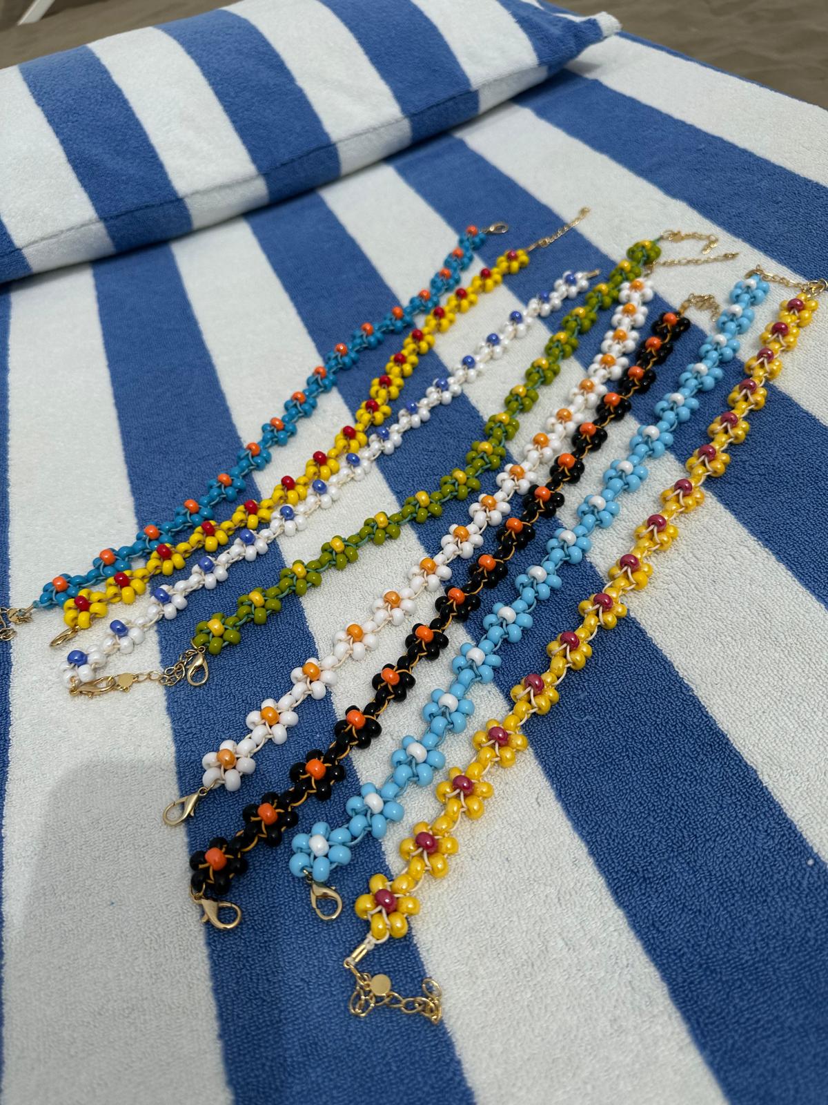 Collana Blossom fatta a mano con perline di vetro di Boemia