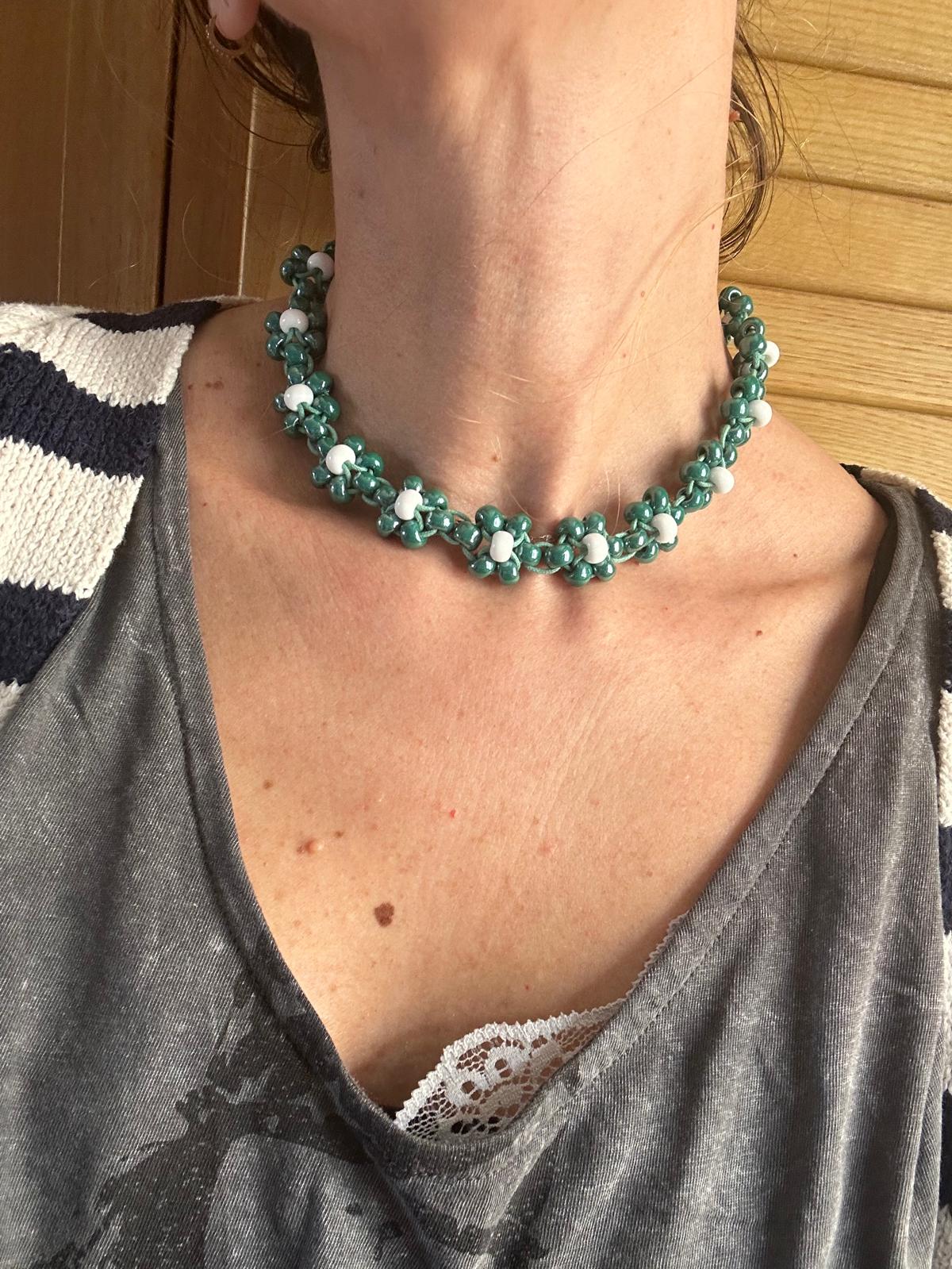 Collana Blossom fatta a mano con perline di vetro di Boemia