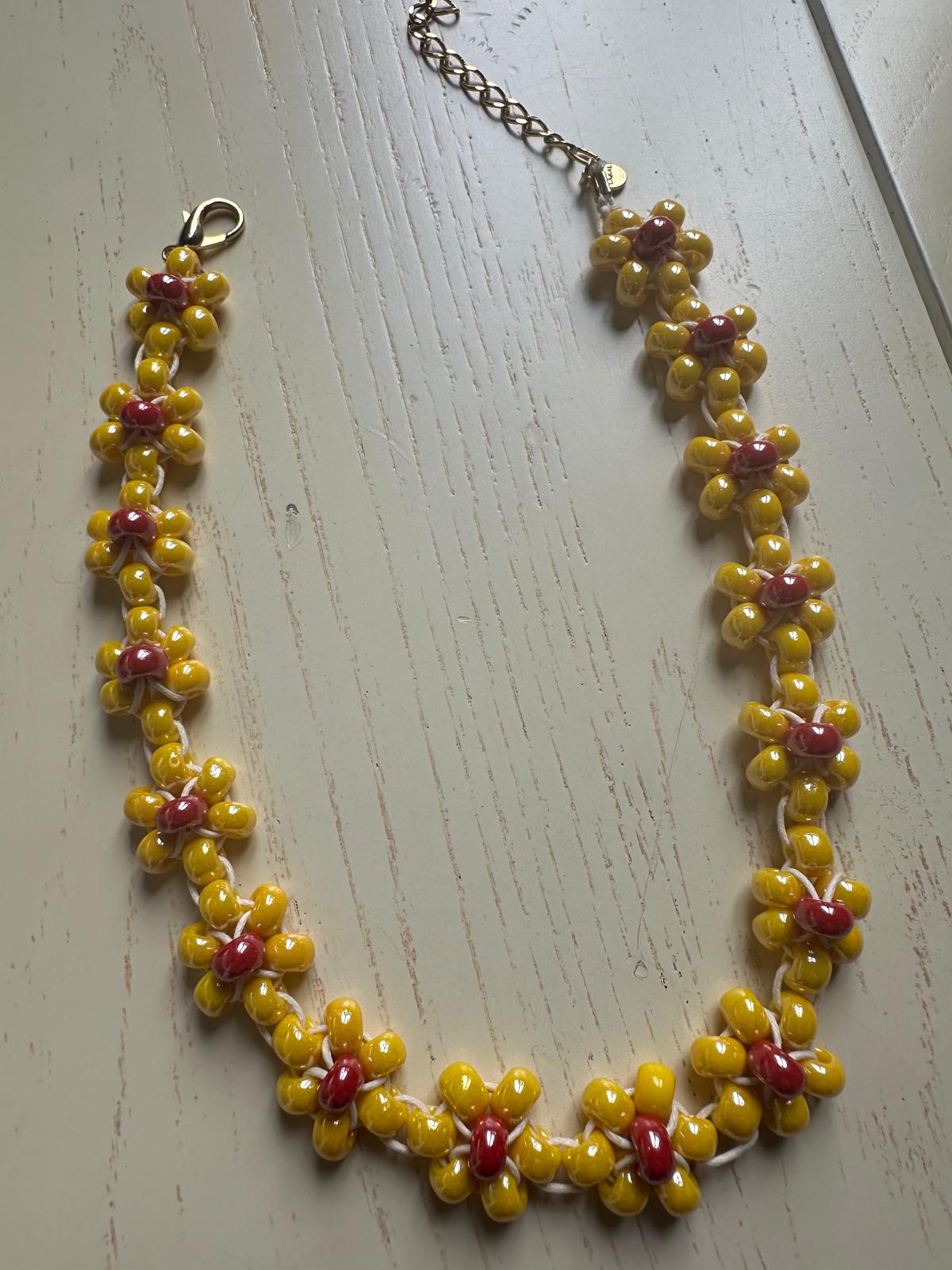 Collana Blossom fatta a mano con perline di vetro di Boemia