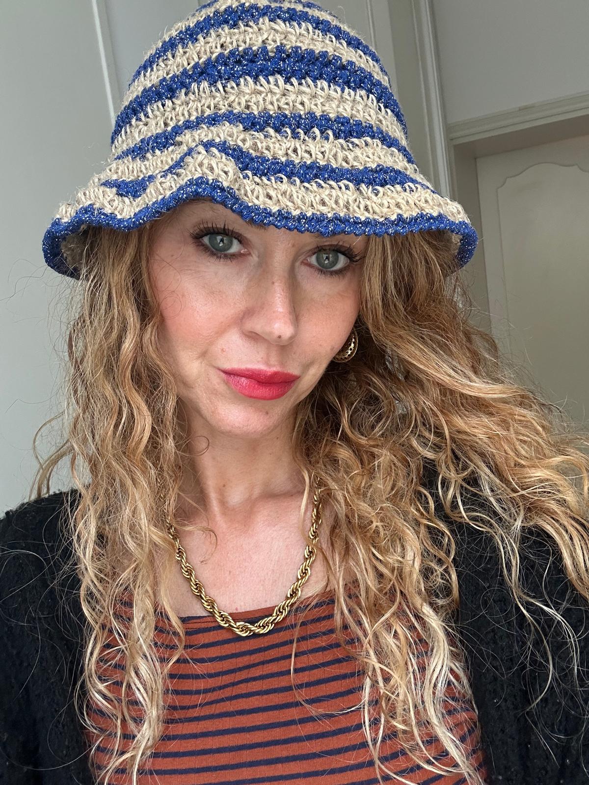 Cappello Laura fatto all'uncinetto in Juta, cotone e lurex