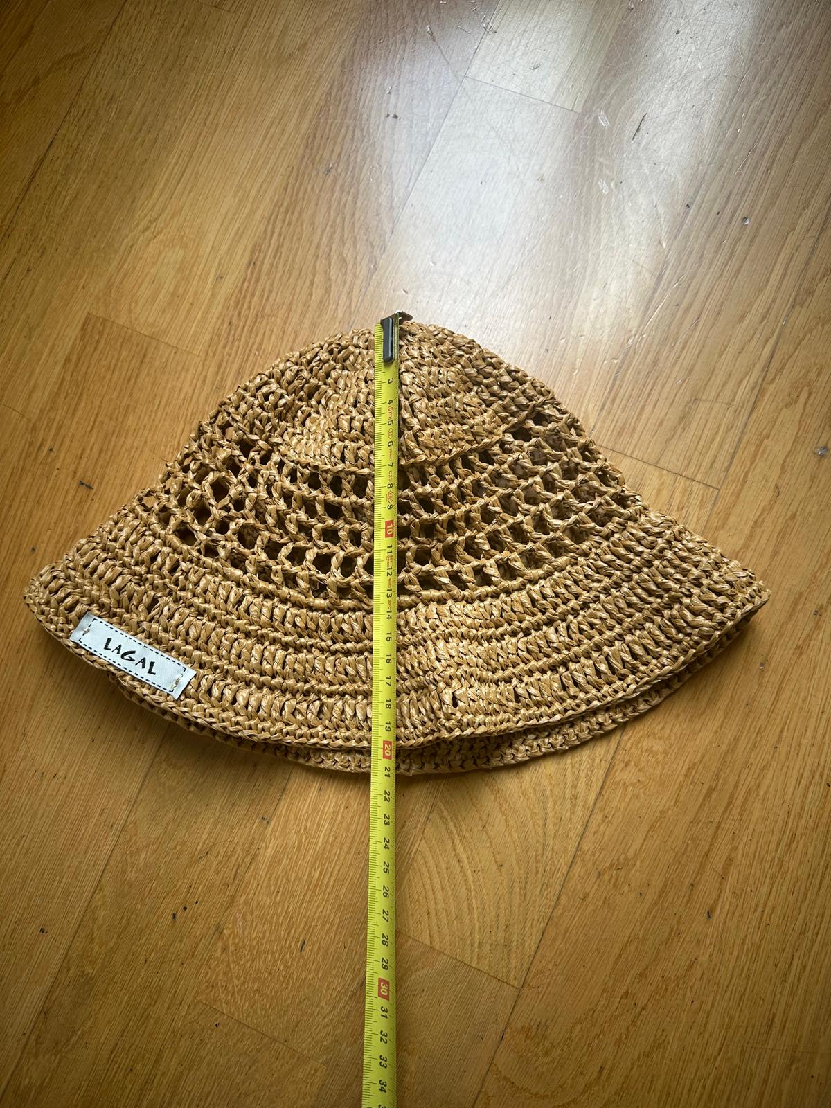 Cappello Milly fatto all'uncinetto in rafia