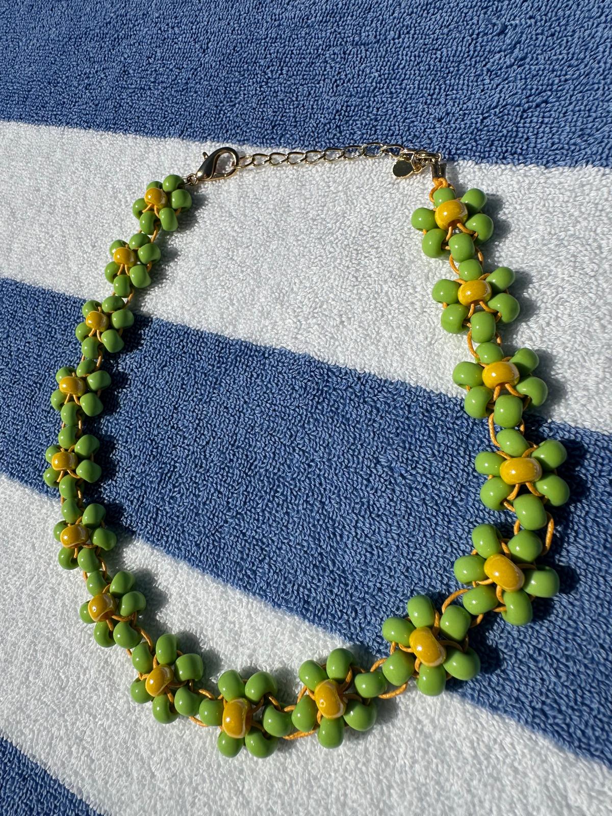 Collana Blossom fatta a mano con perline di vetro di Boemia