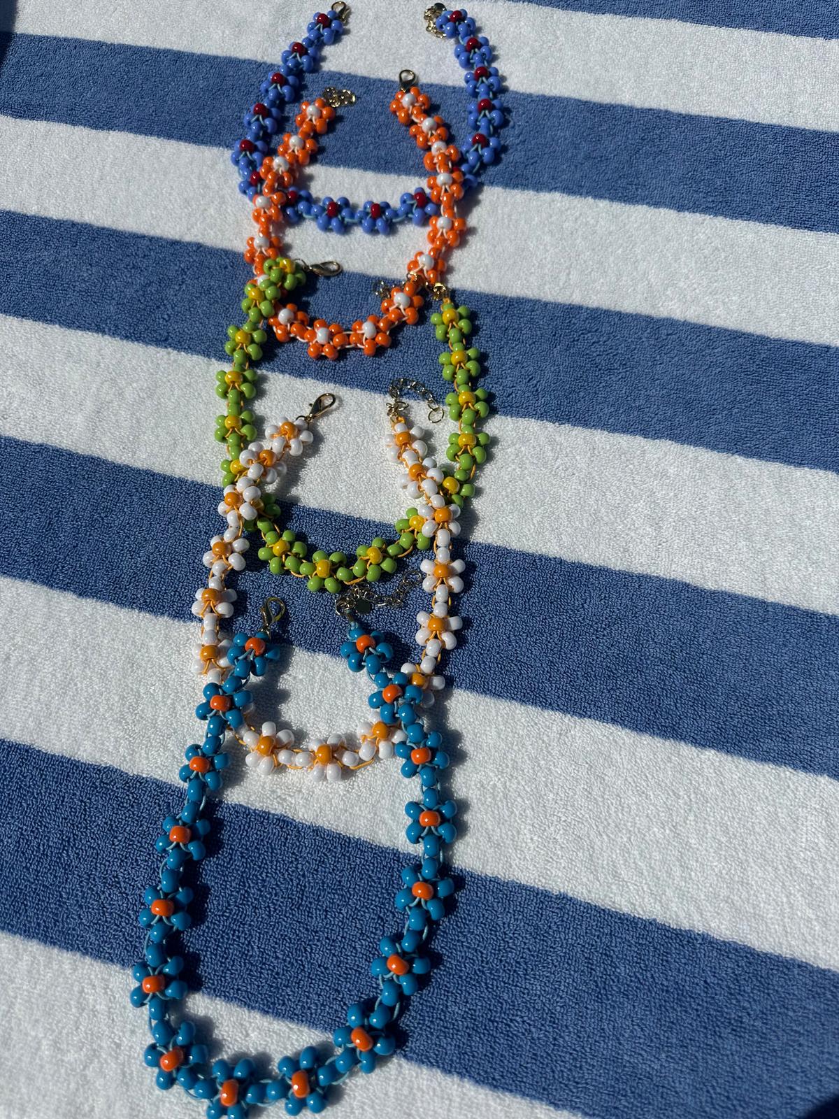 Collana Blossom fatta a mano con perline di vetro di Boemia