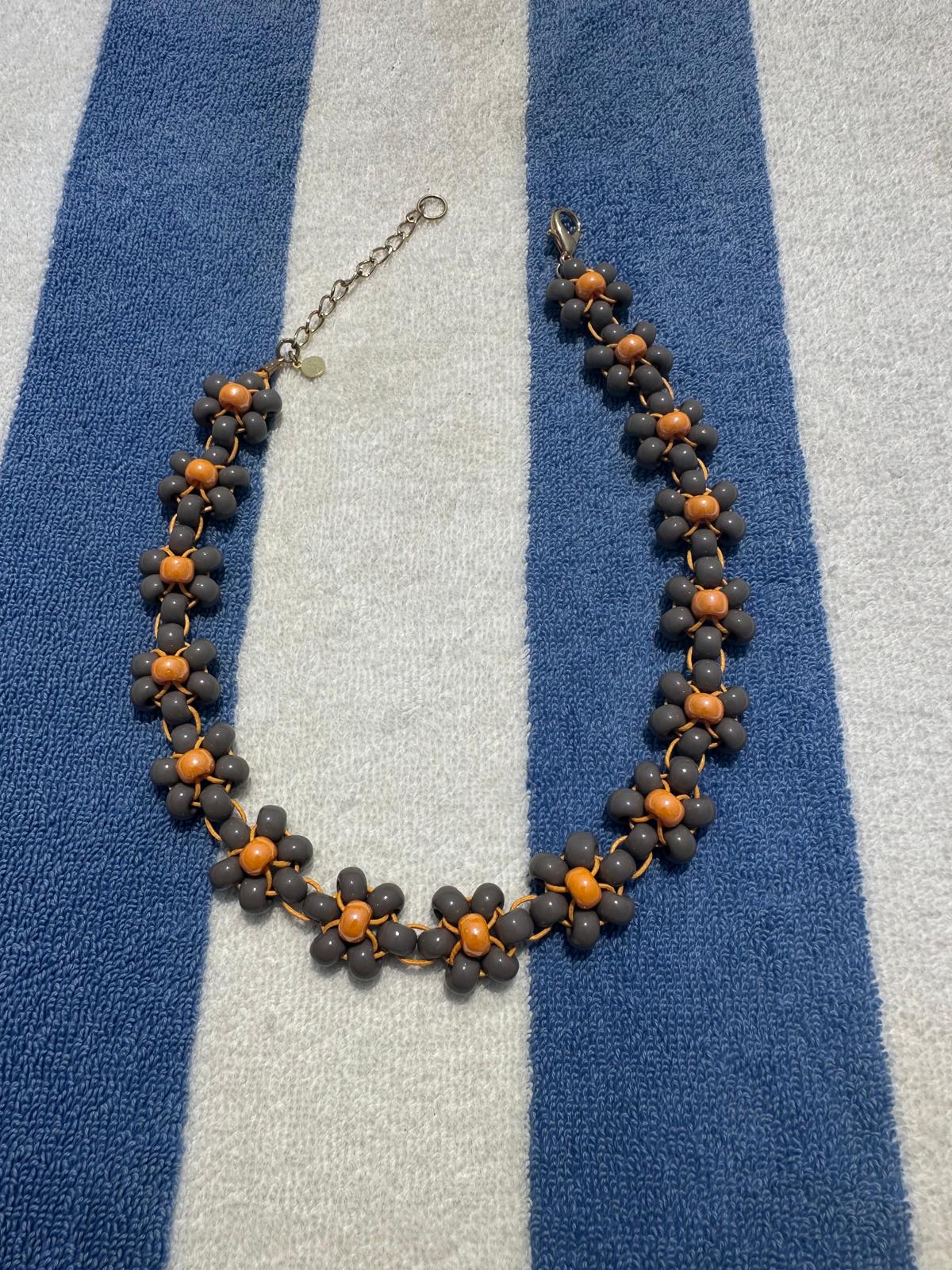 Collana Blossom fatta a mano con perline di vetro di Boemia