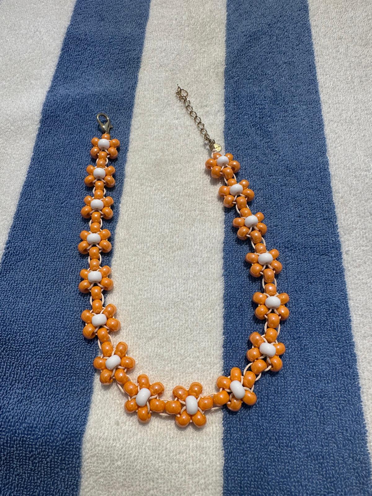 Collana Blossom fatta a mano con perline di vetro di Boemia