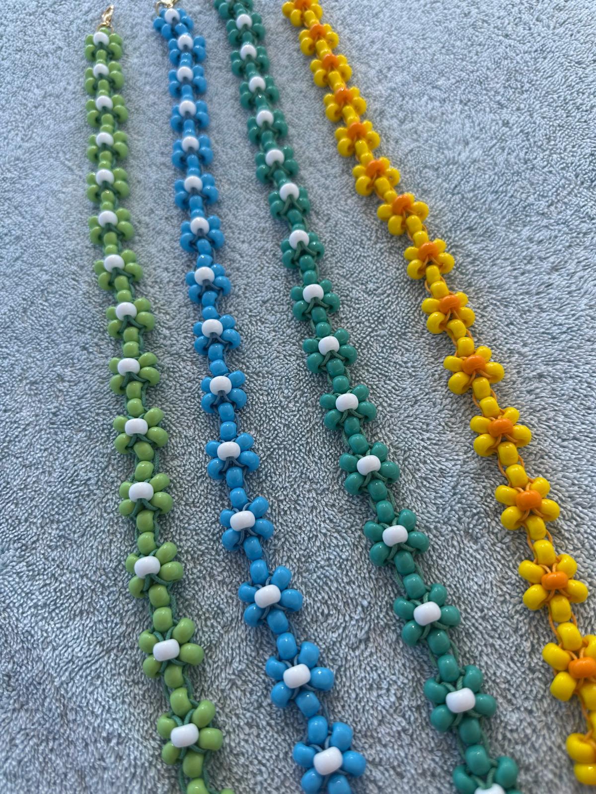 Collana Blossom fatta a mano con perline di vetro di Boemia