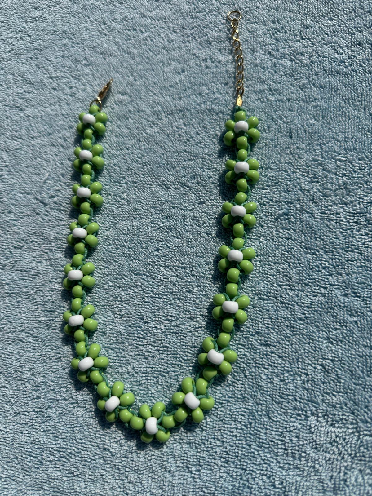 Collana Blossom fatta a mano con perline di vetro di Boemia