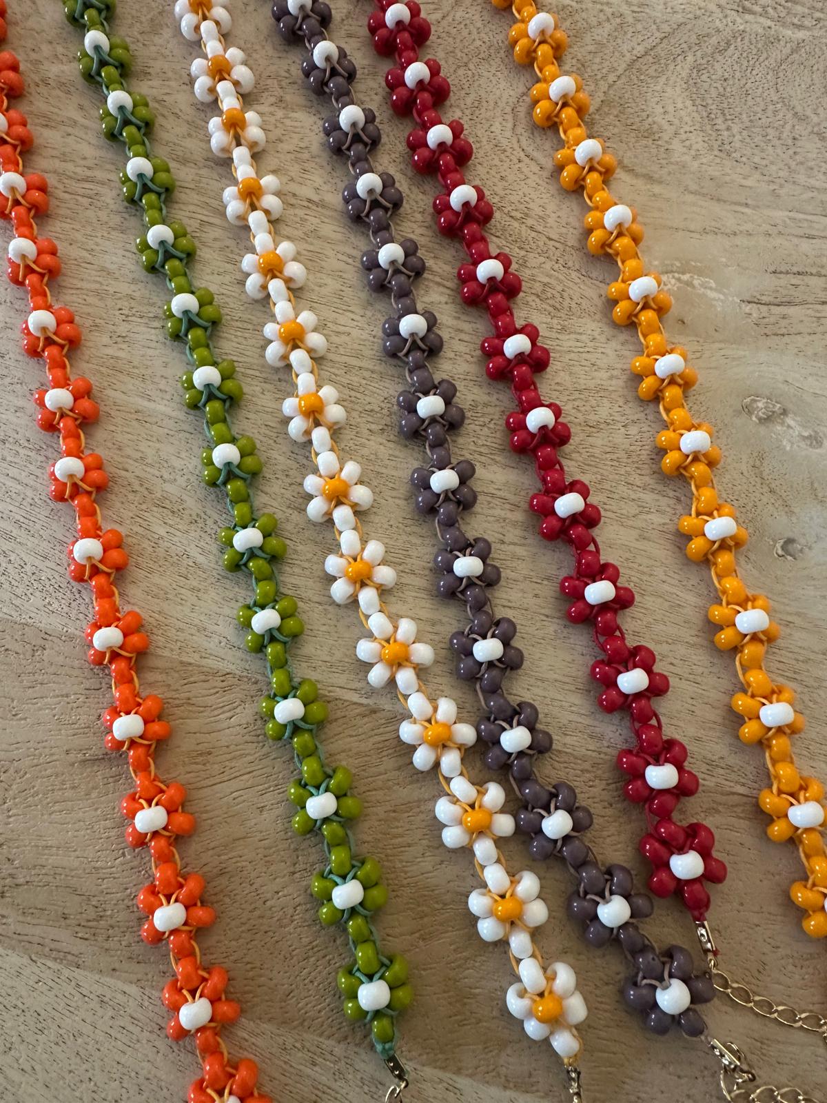 Collana Blossom fatta a mano con perline di vetro di Boemia