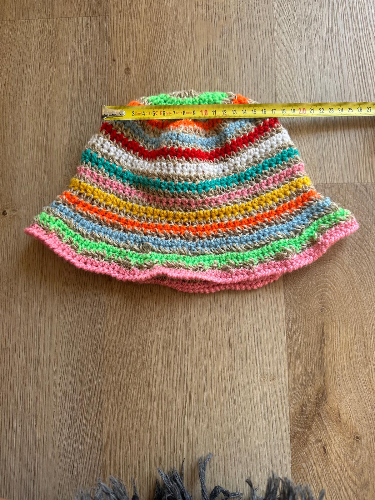 Cappello Mergellina fatto all'uncinetto in Juta e acrilico