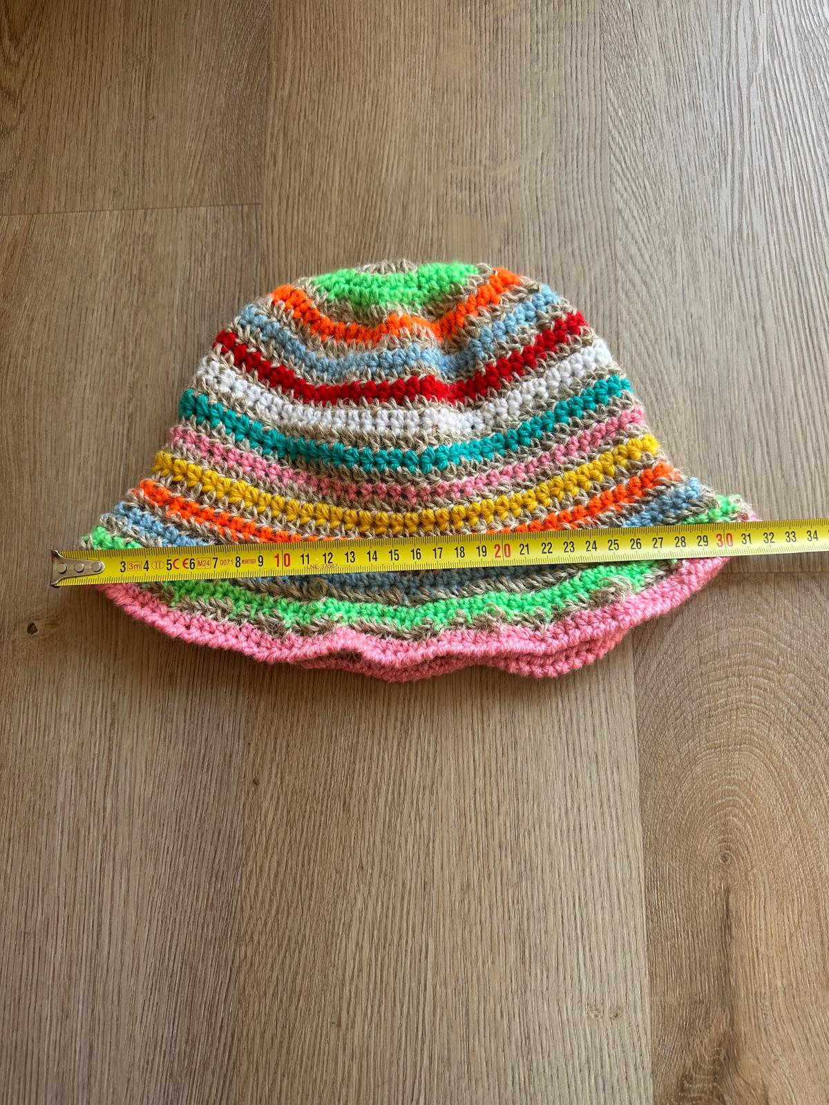 Cappello Mergellina fatto all'uncinetto in Juta e acrilico