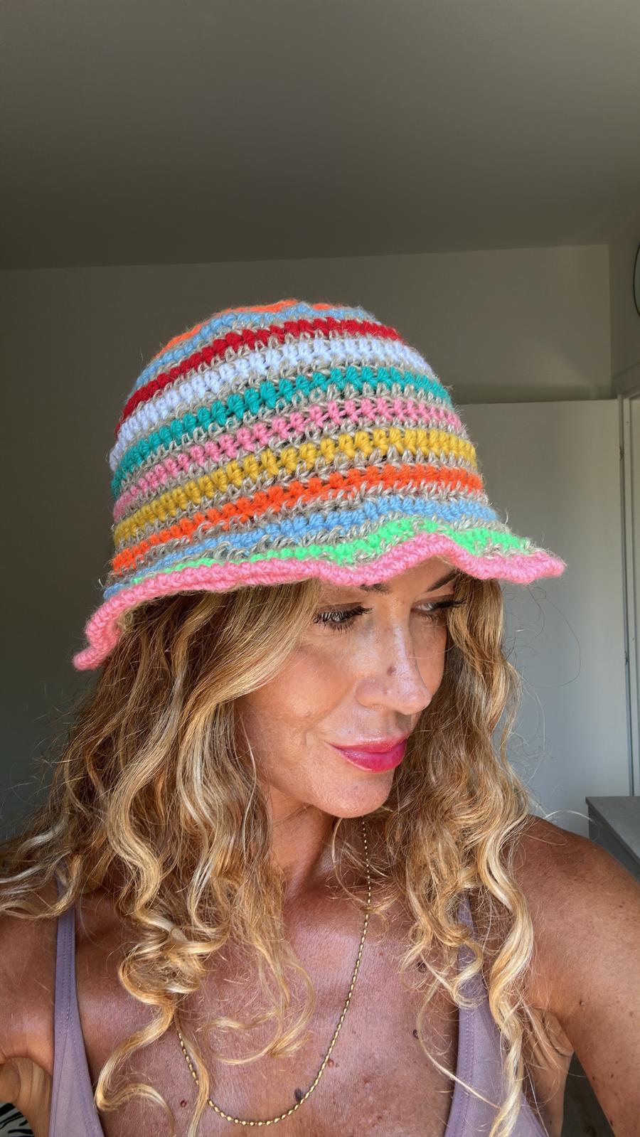 Cappello Mergellina fatto all'uncinetto in Juta e acrilico