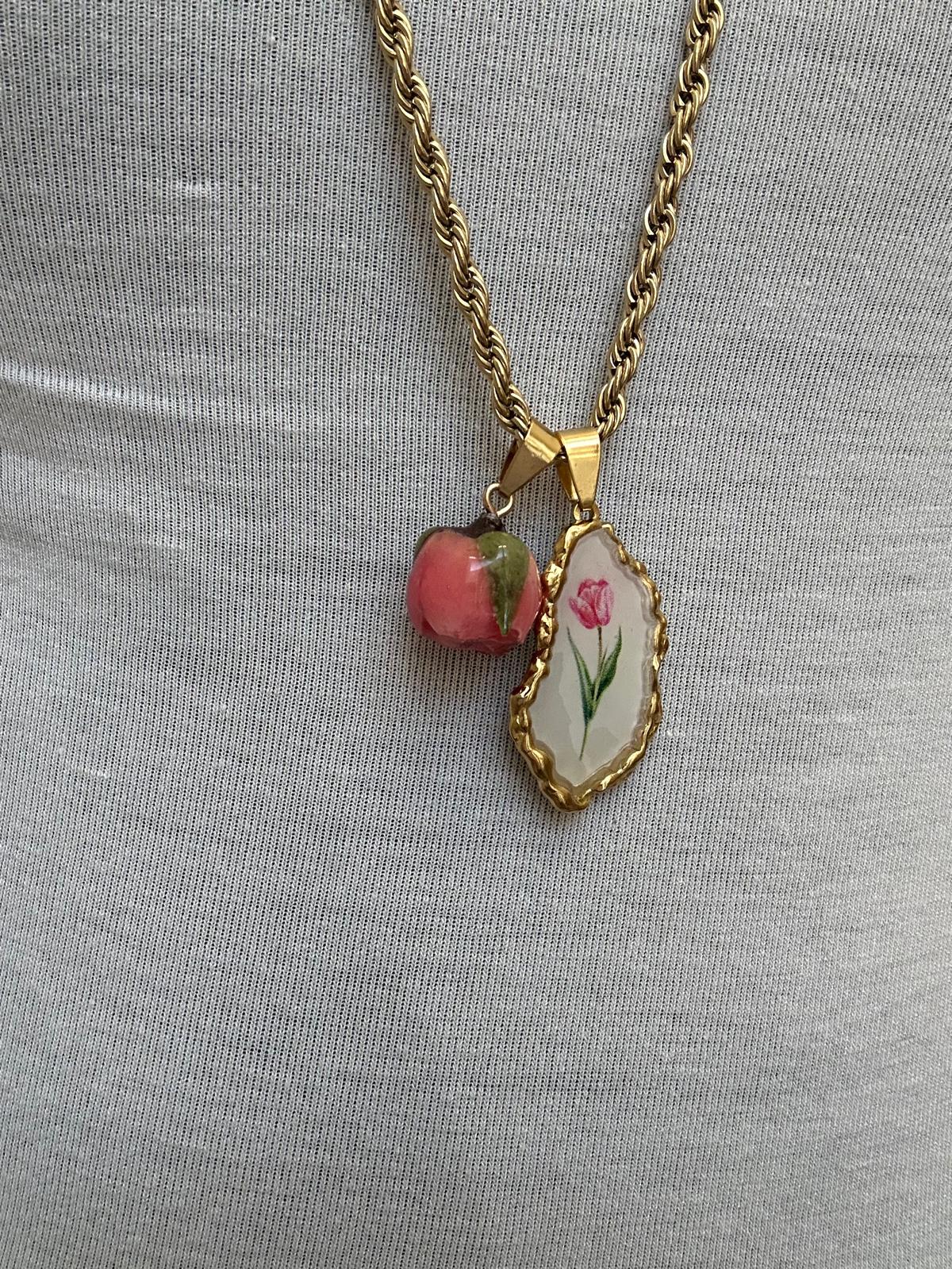 Ciondolo in acciaio inossidabile e resina "Dafne"