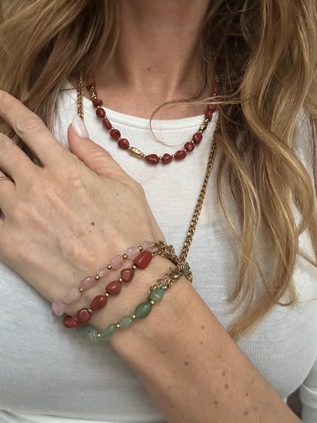 Collana in acciaio inossidabile e perle in pietra naturale "Blush"