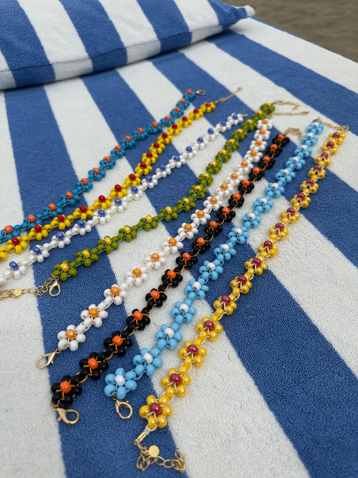 Collana Blossom fatta a mano con perline di vetro di Boemia