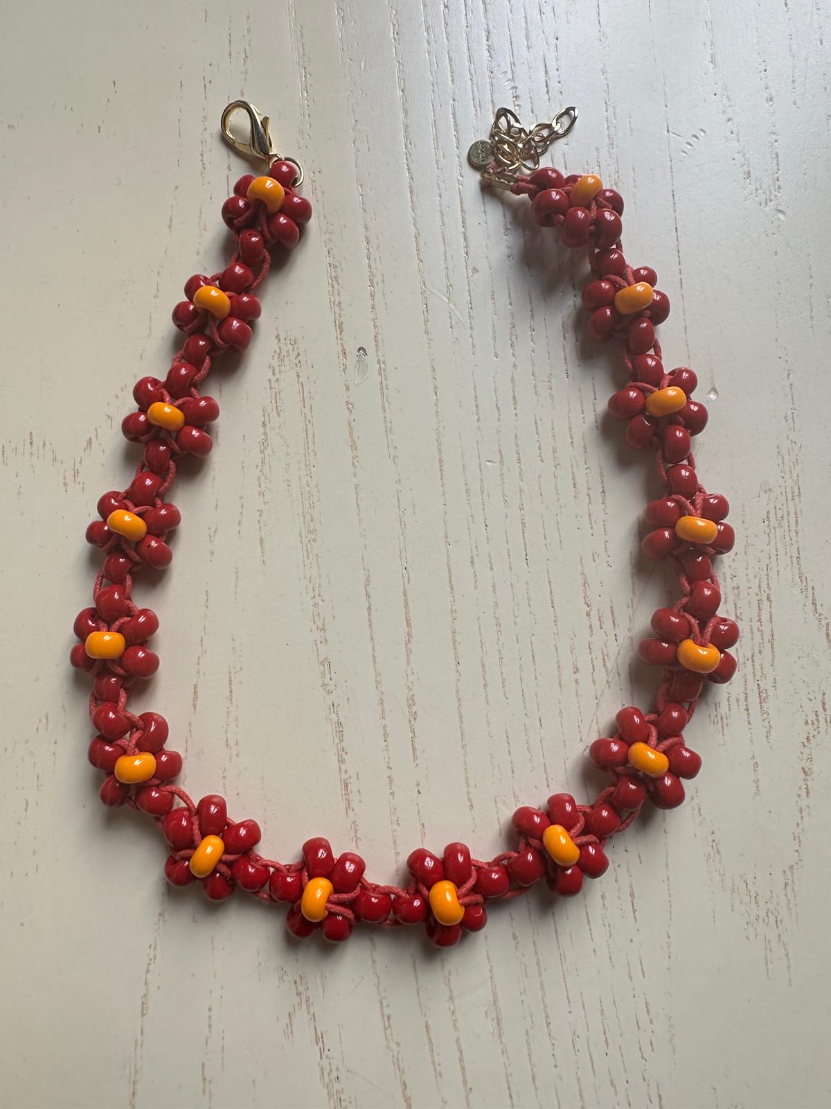 Collana Blossom fatta a mano con perline di vetro di Boemia