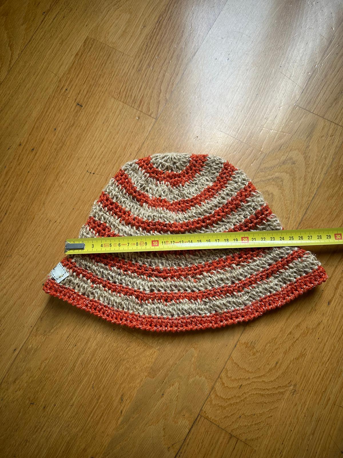 Cappello Laura fatto all'uncinetto in Juta, cotone e lurex