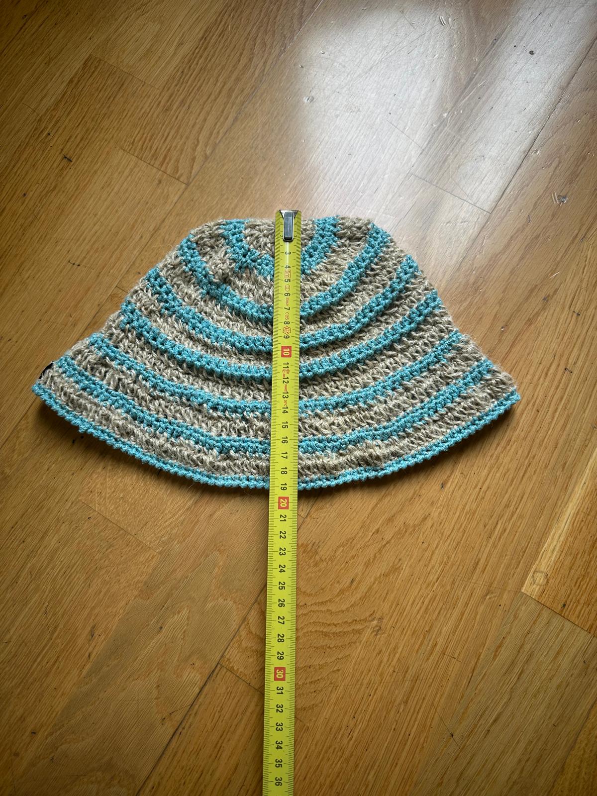 Cappello Laura fatto all'uncinetto in Juta, cotone e lurex