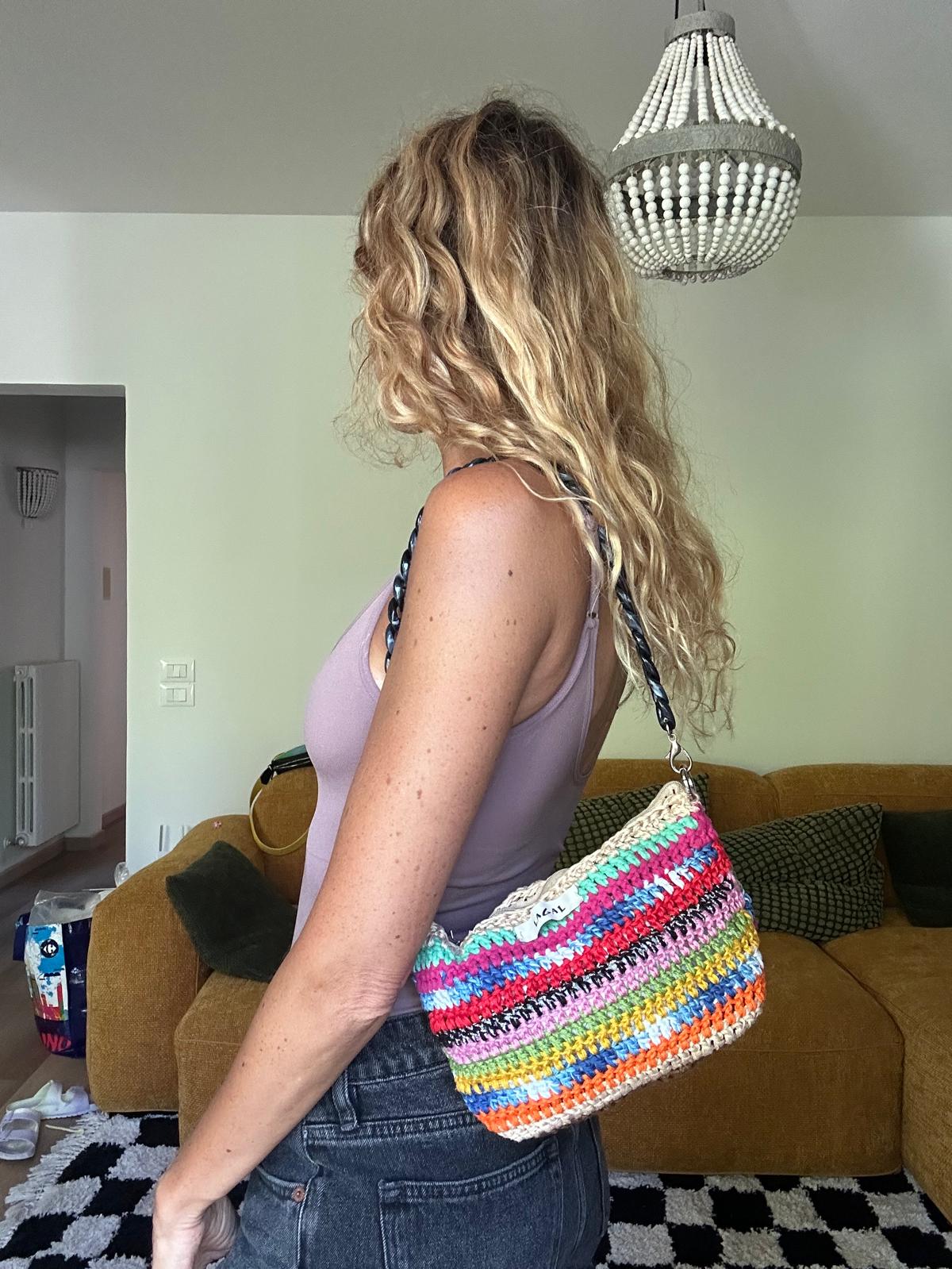 Borsa Rainbow fatta all'uncinetto in cotone
