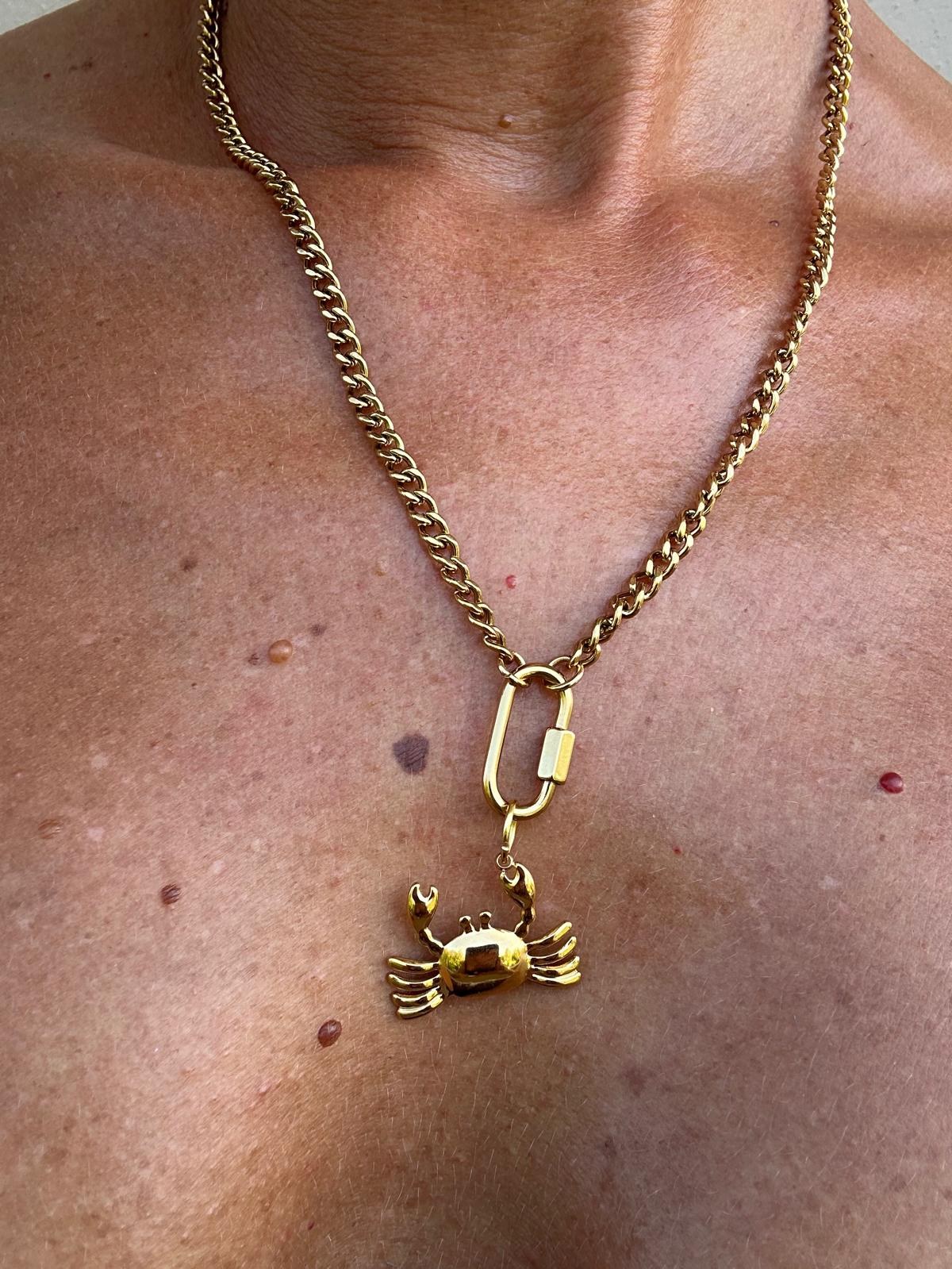 Ciondolo "Crabby" in acciaio inossidabile placcato oro 18K