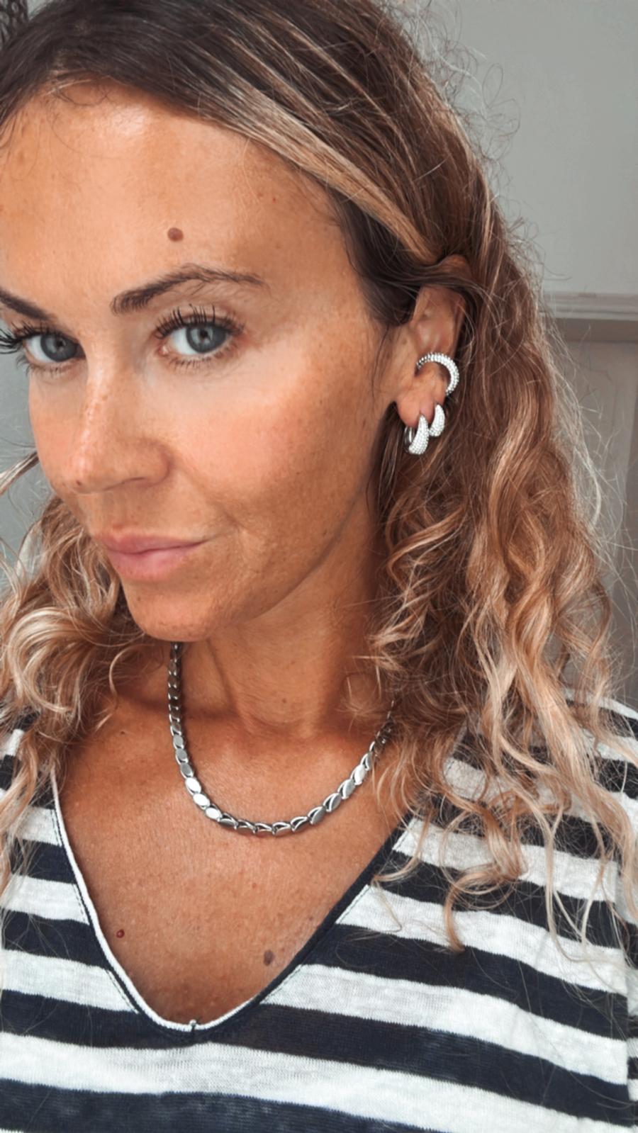 Orecchini in acciaio inossidabile e zirconi anallergici e waterproof "Emily"