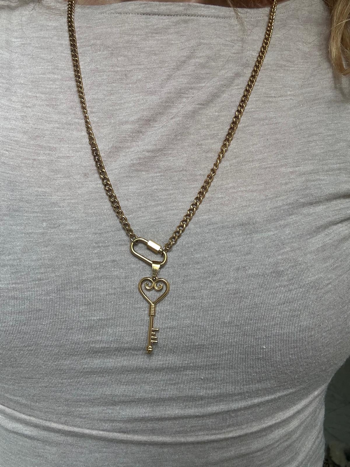 Ciondolo in acciaio inossidabile placcato oro 18k "Ilary"