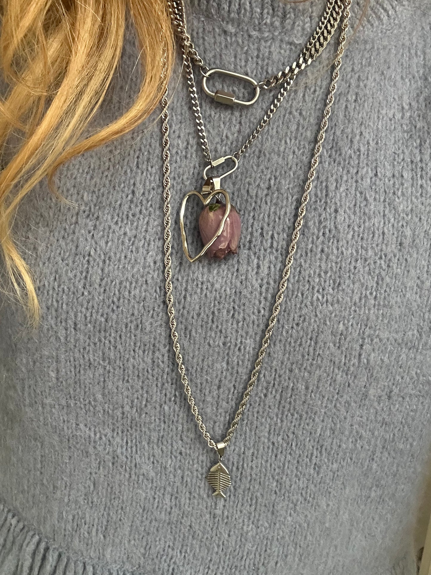 Ciondolo "Bocciolo" un vero bocciolo di rosa essicato e resinato