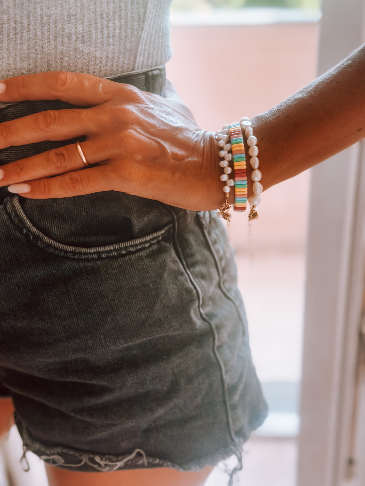 Bracciale in acrilico e filo elastico "Preppy"