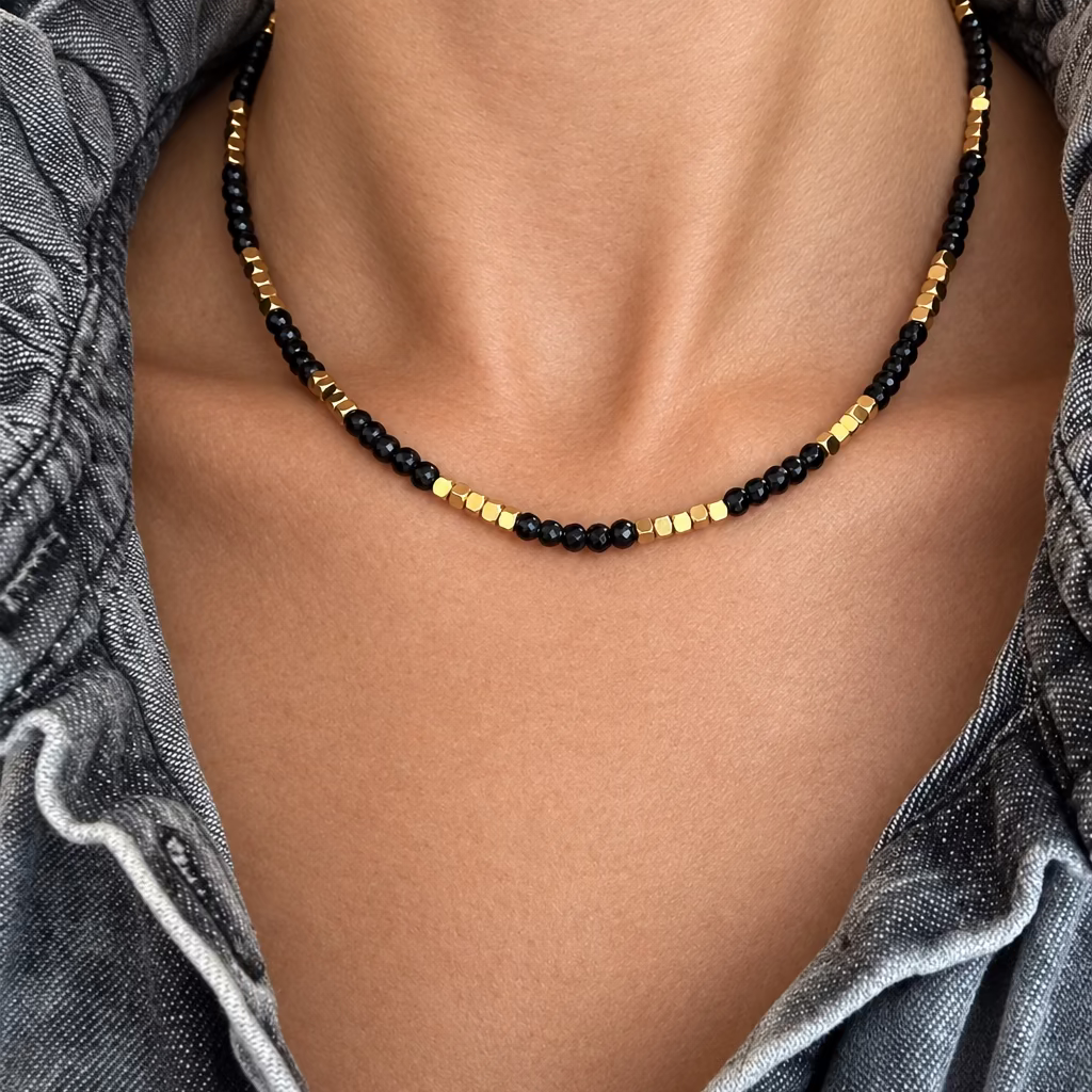 Collana in acciaio inossidabile e perline in pietra naturale "Sassolino"