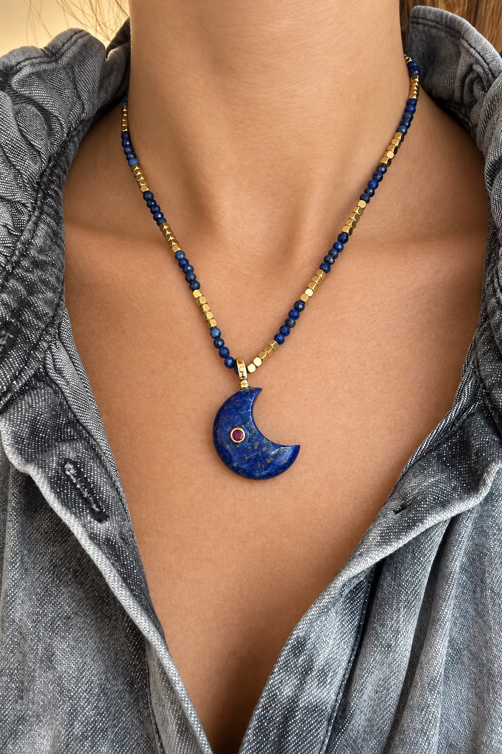 Collana in acciaio inossidabile e perline in pietra naturale "Sassolino"