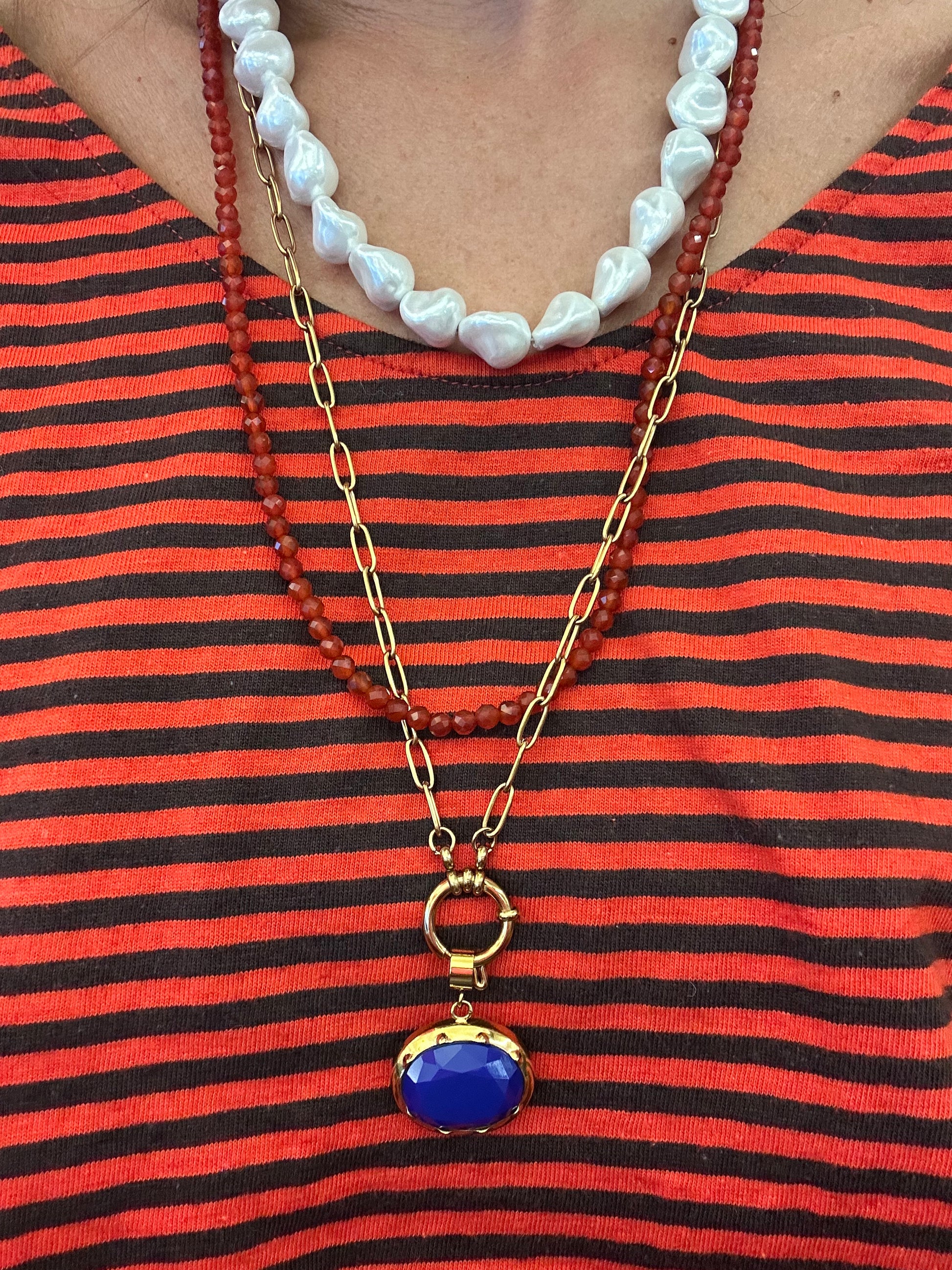 Collana in acciaio inossidabile e perle di conchiglia "Venere"