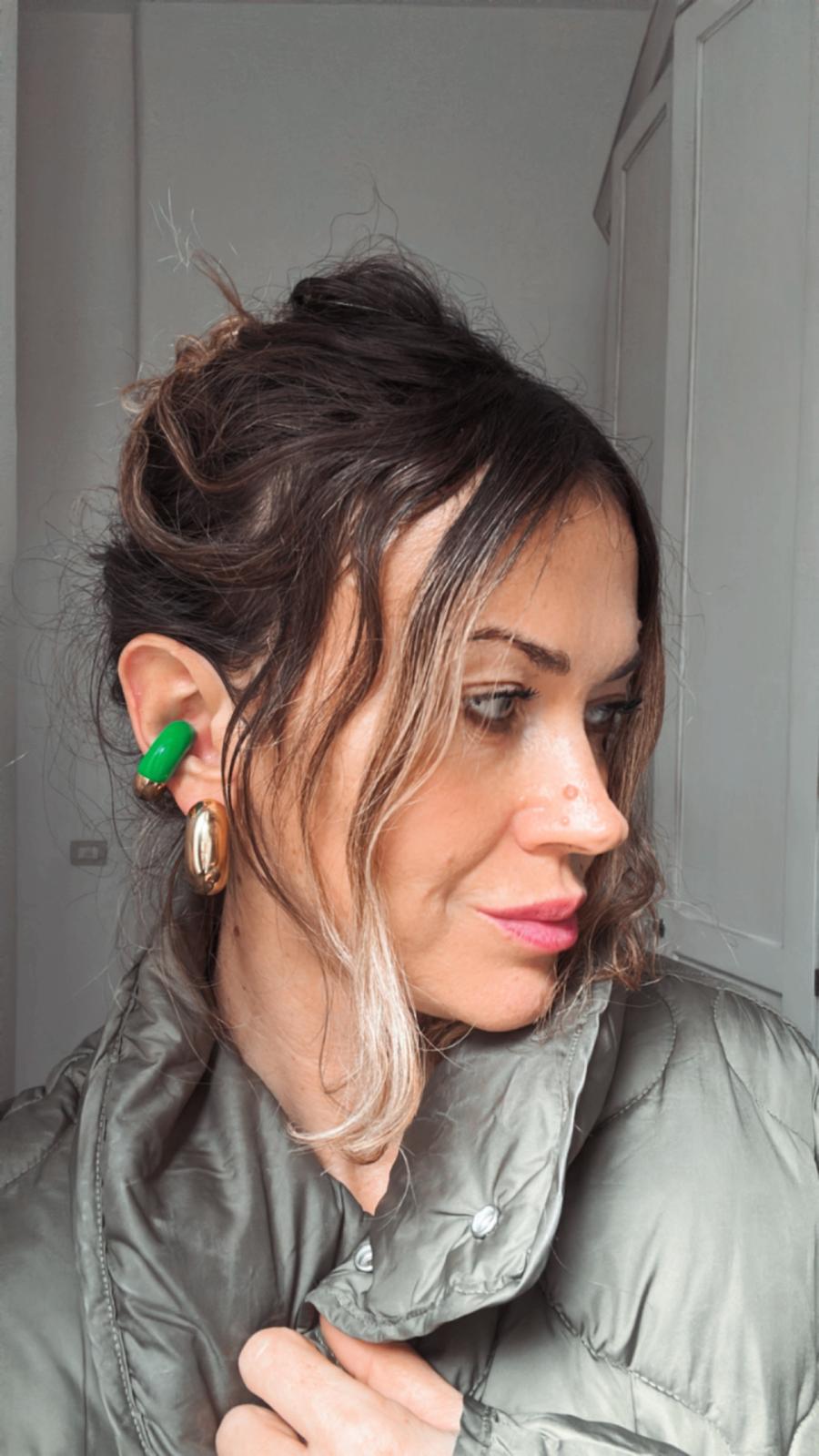 Ear cuff smaltato in acciaio inossidabile anallergico e waterproof "Sorprendimi"