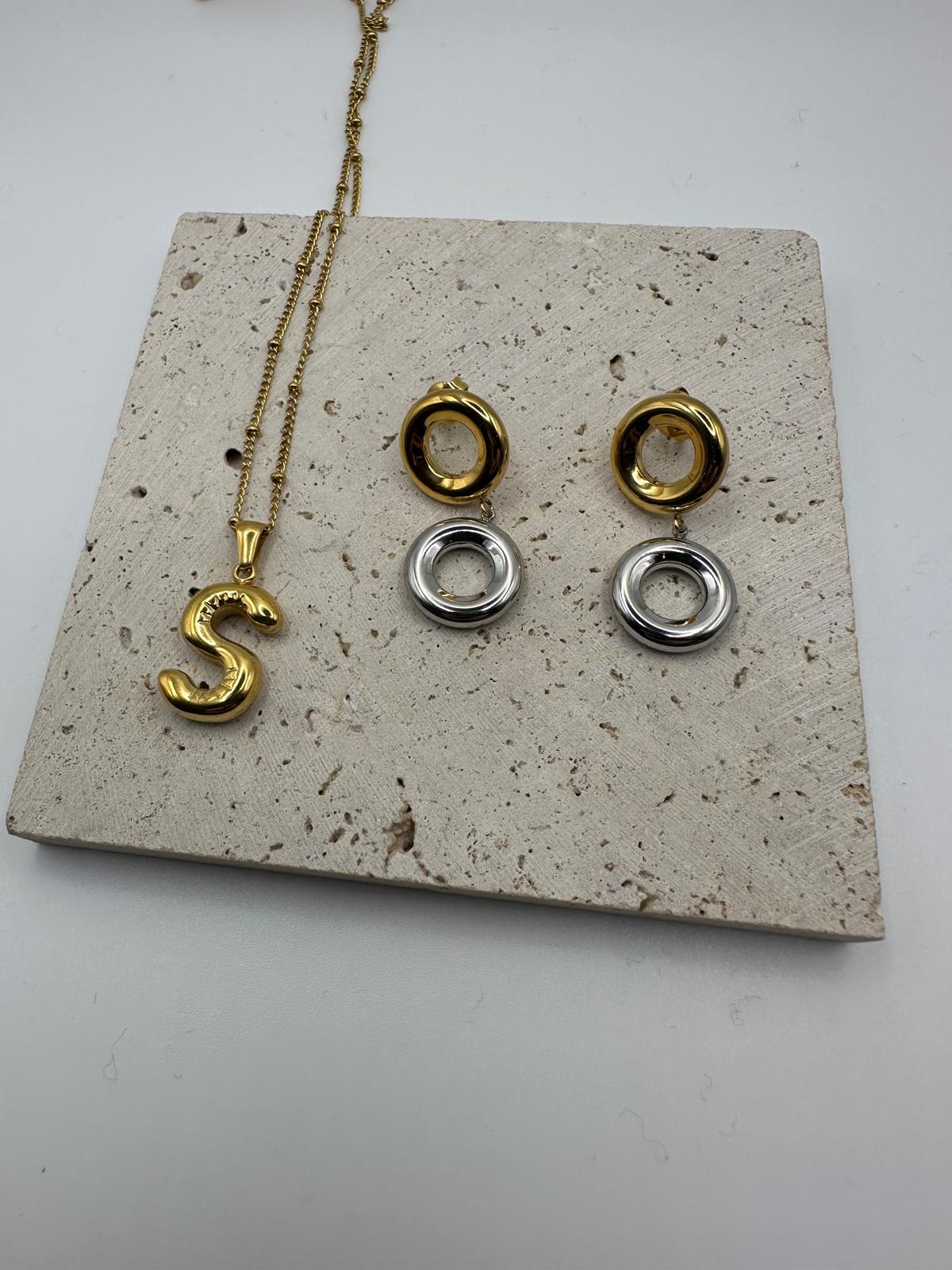 Ciondolo/Collana in acciaio inossidabile anallergica e waterproof "Letterina"