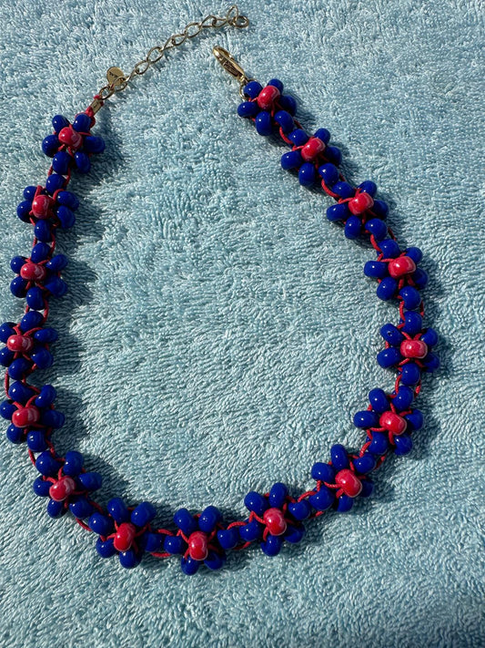 Collana Blossom fatta a mano con perline di vetro di Boemia