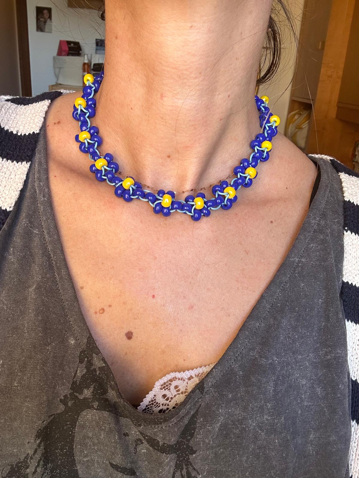 Collana Blossom fatta a mano con perline di vetro di Boemia