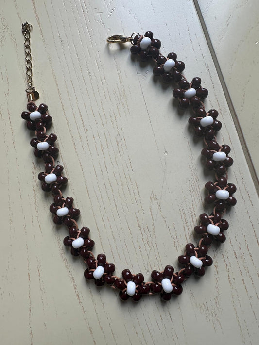 Collana Blossom fatta a mano con perline di vetro di Boemia