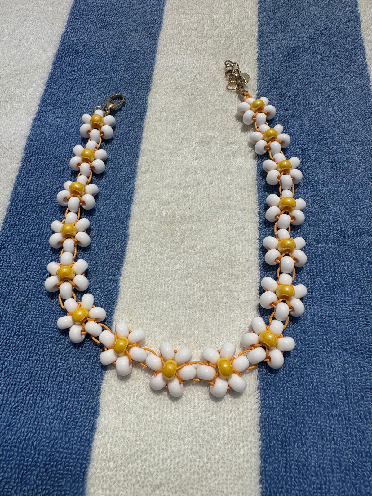 Collana Blossom fatta a mano con perline di vetro di Boemia