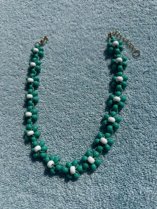 Collana Blossom fatta a mano con perline di vetro di Boemia