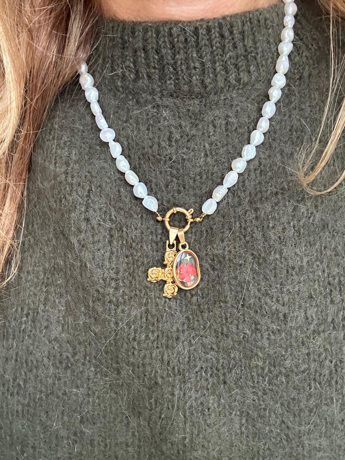 Ciondolo in acciaio inossidabile e vero fiore in resina "Flora"