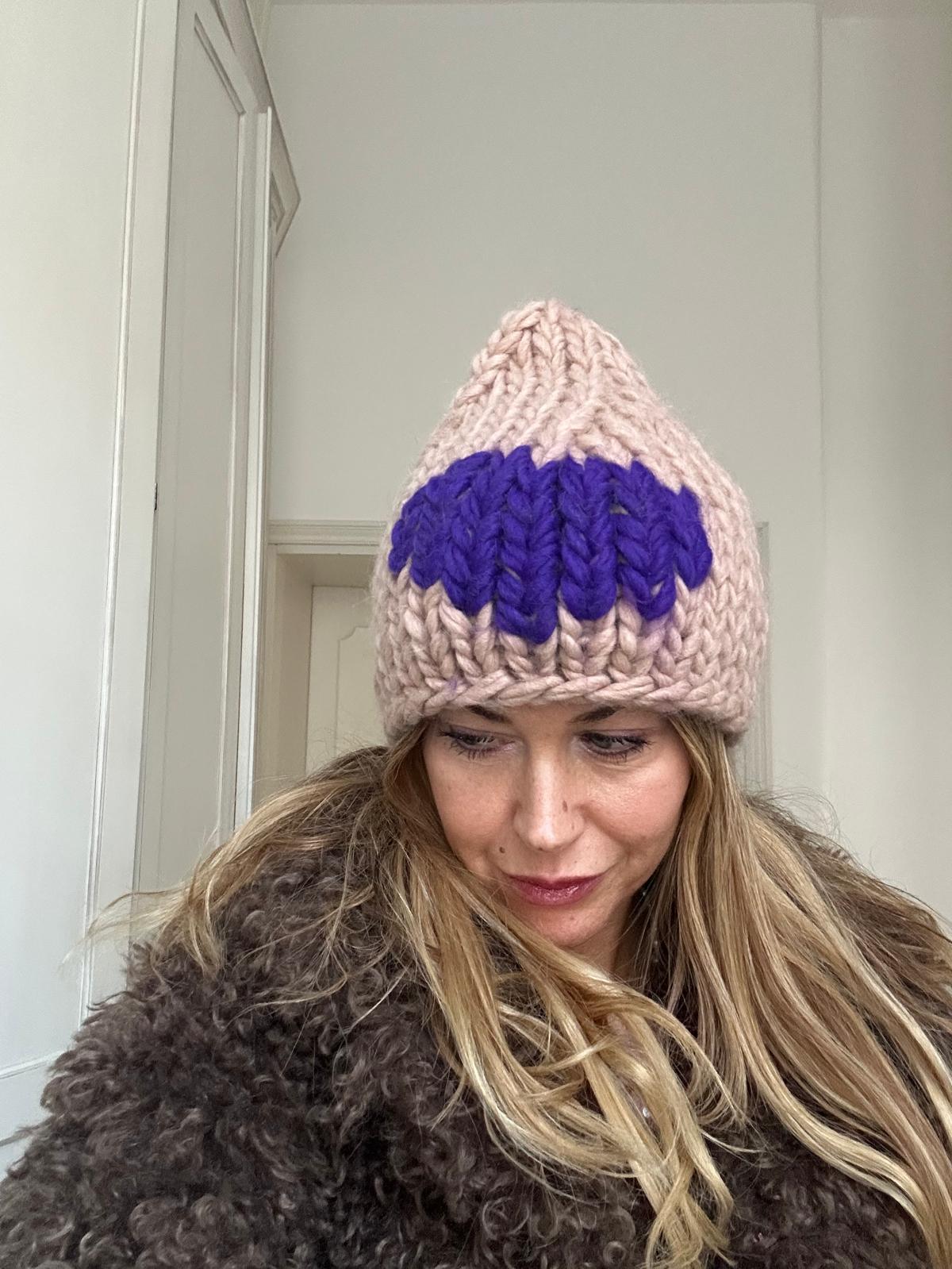 Cappello in pura lana fatto a mano in Italia "Cuore"