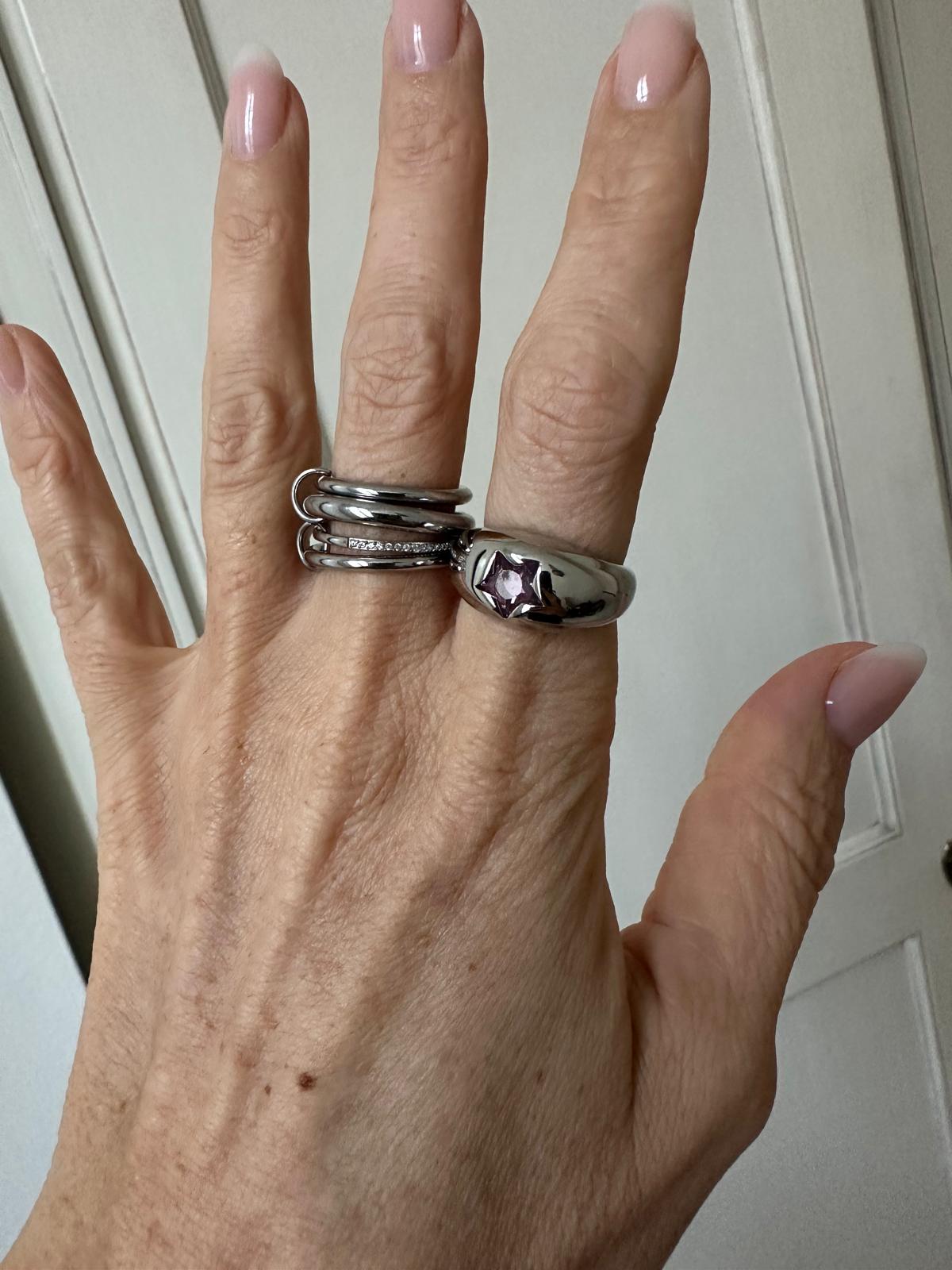 Anello in acciaio inossidabile e zirconi, anallergico e waterproof placcato oro 18K "Stellina"