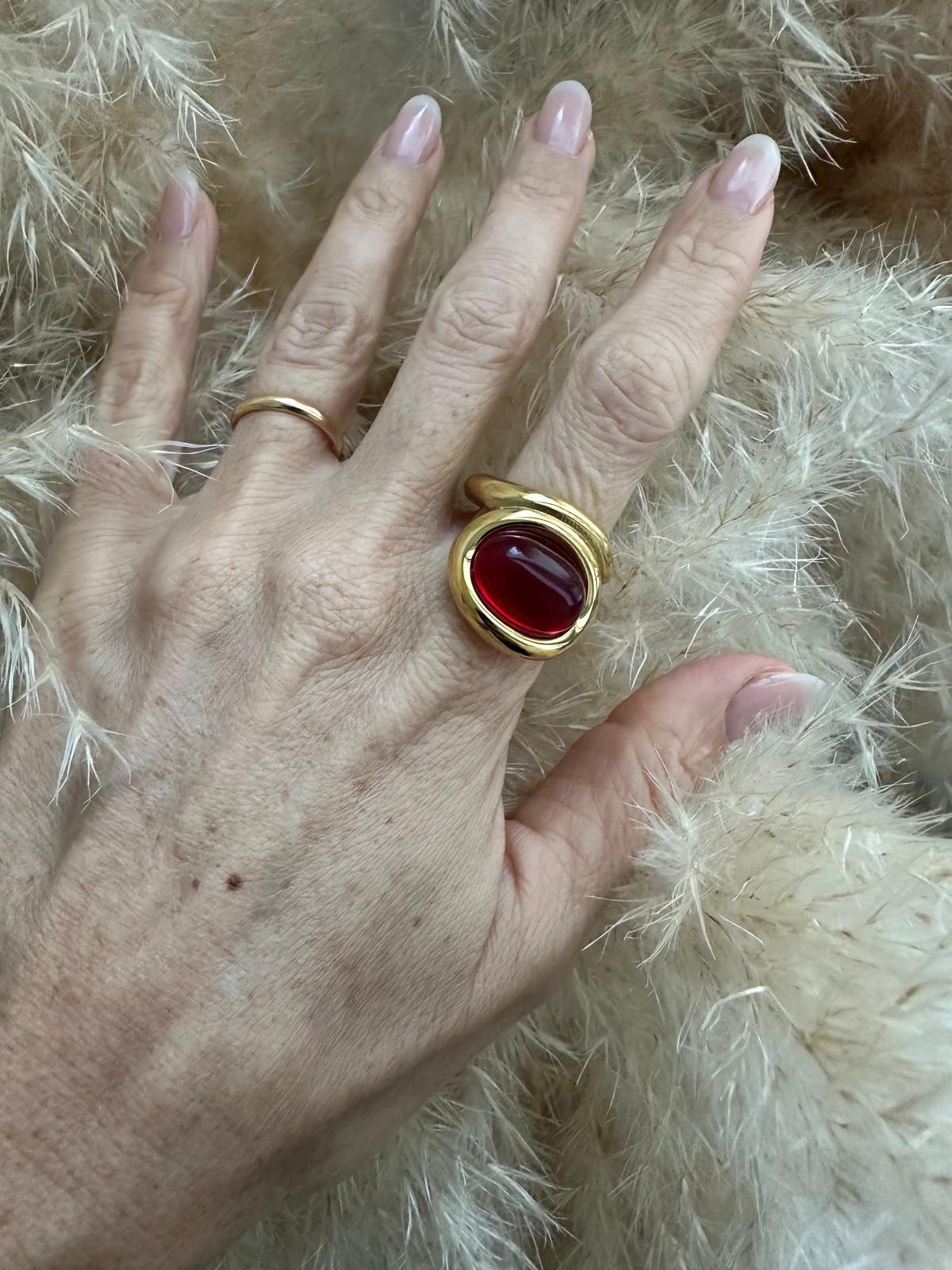 Anello in acciaio inossidabile e pietre, anallergico e waterproof placcato oro 18K "Letizia"