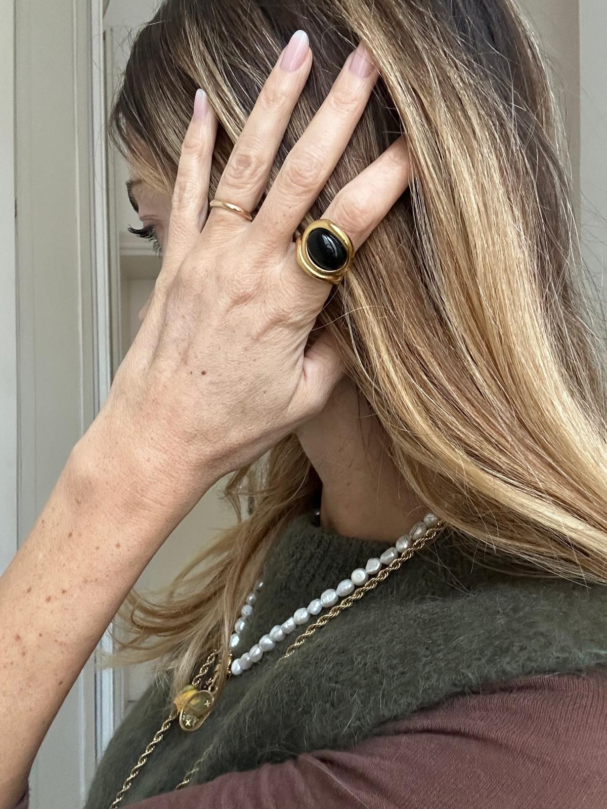 Anello in acciaio inossidabile e pietre, anallergico e waterproof placcato oro 18K "Letizia"