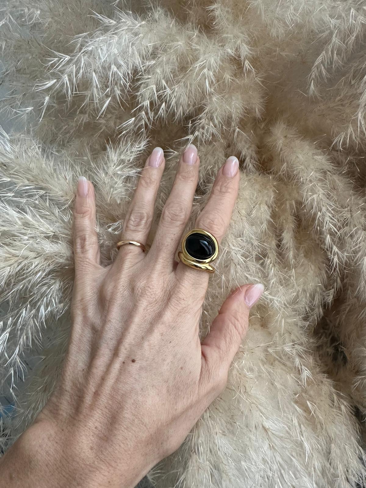 Anello in acciaio inossidabile e pietre, anallergico e waterproof placcato oro 18K "Letizia"