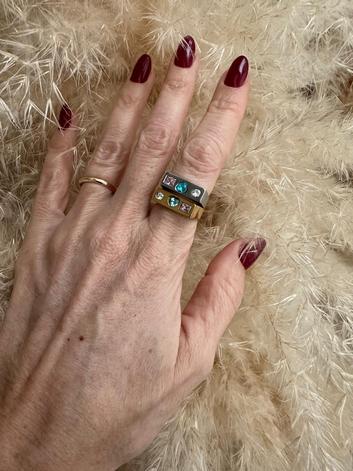 Anello in acciaio inossidabile e zirconi, anallergico e waterproof placcato oro 18K "Tornado"