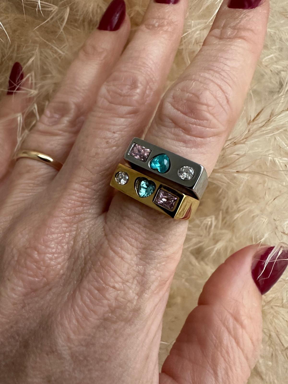 Anello in acciaio inossidabile e zirconi, anallergico e waterproof placcato oro 18K "Tornado"