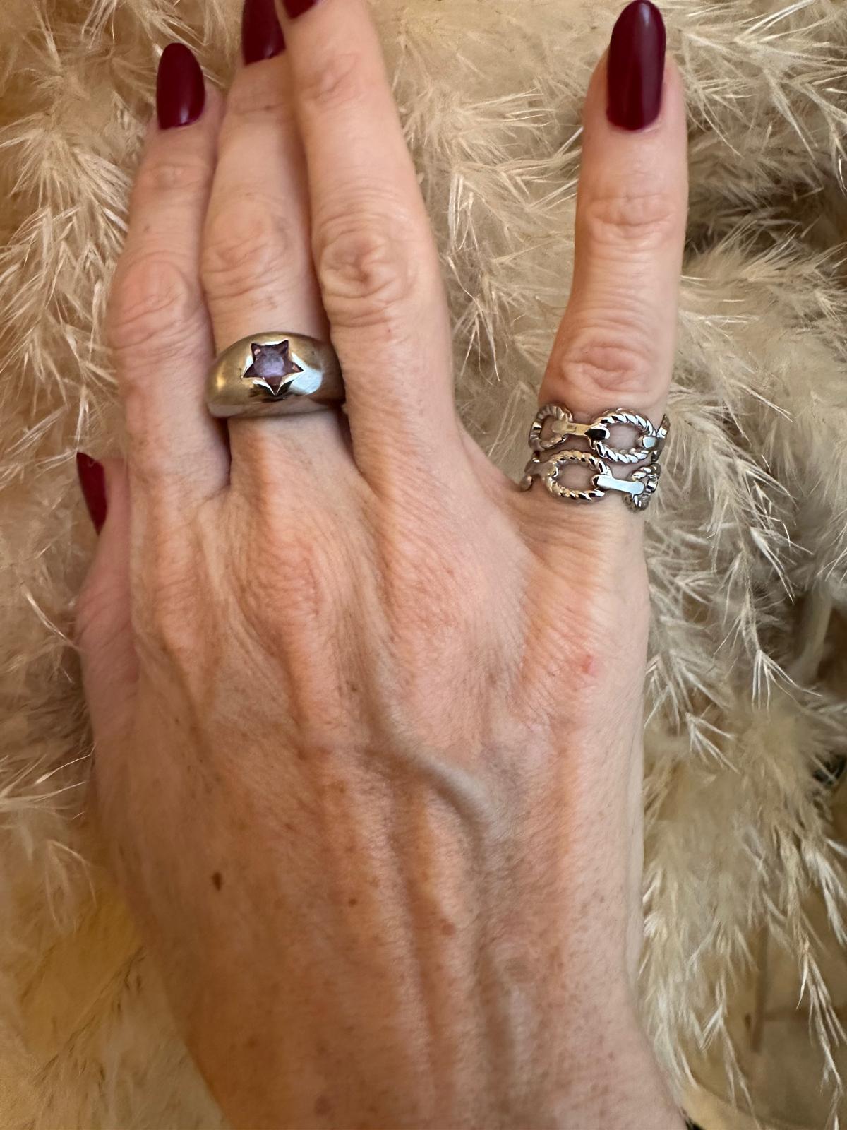 Anello da mignolo regolabile, anallergico e waterproof placcato oro 18K "Spillo"