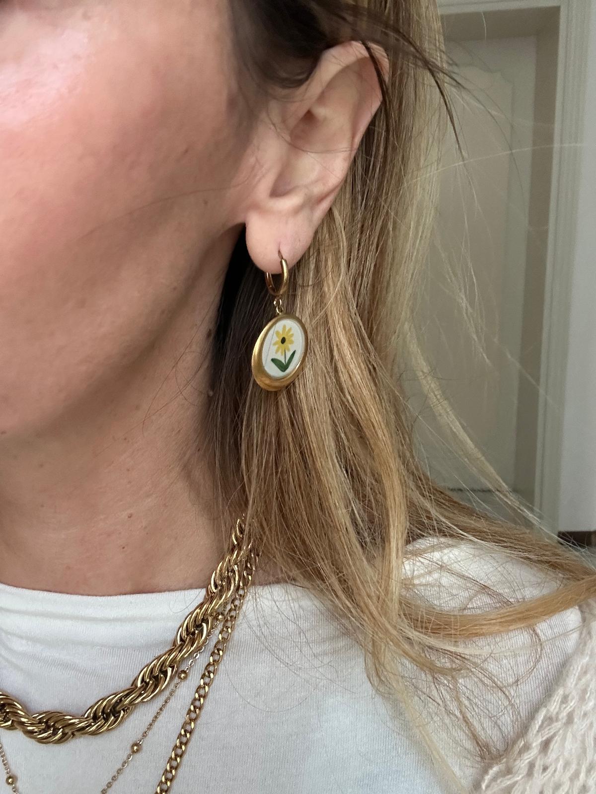 Orecchini in acciaio inossidabile anallergici e waterproof "Daisy"