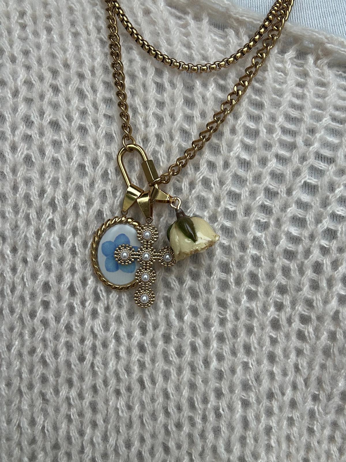 Ciondolo in acciaio inossidabile e resina "Iris"