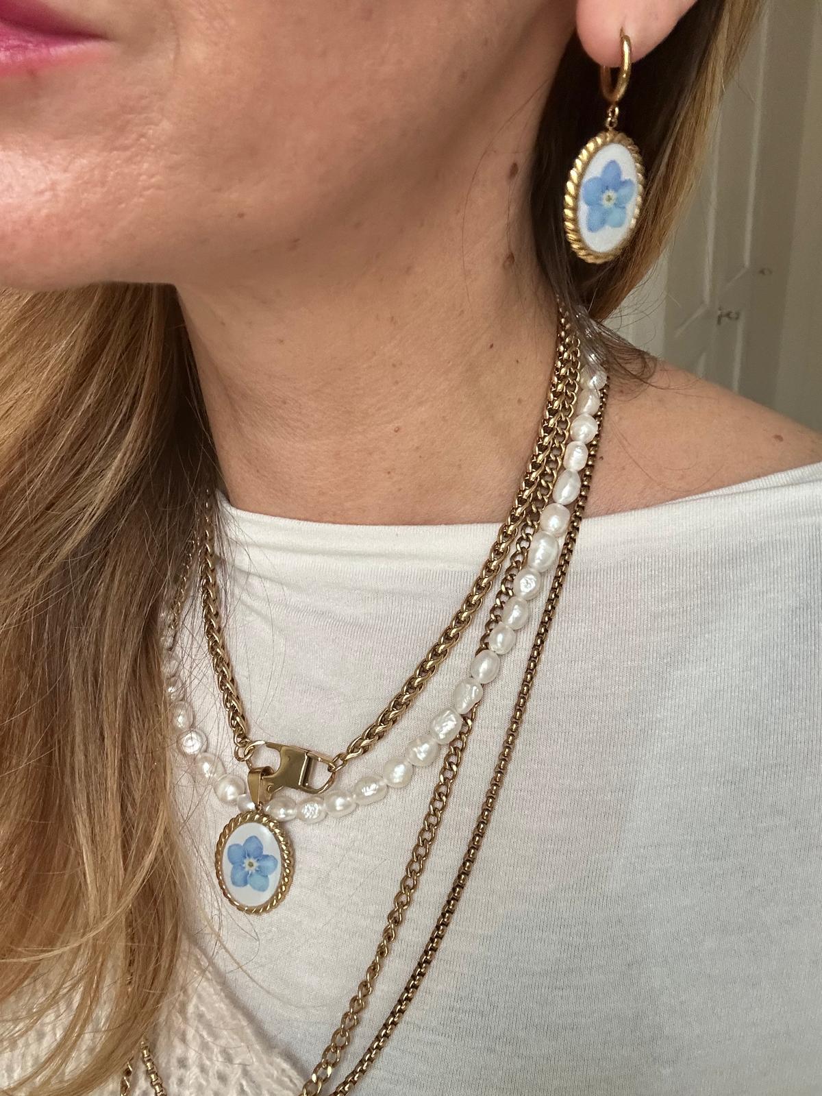 Orecchini in acciaio inossidabile anallergici e waterproof "Iris"