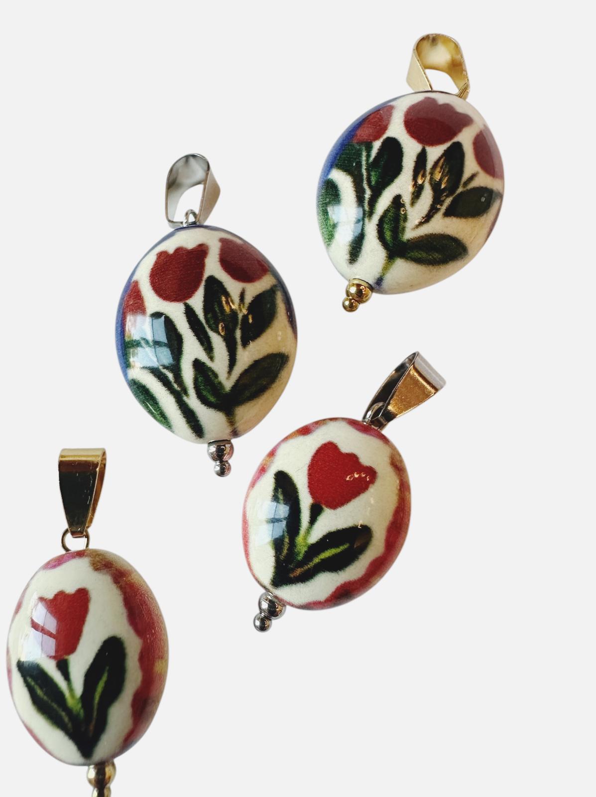 Ciondolo in acciaio inossidabile e ceramica "Gilda"
